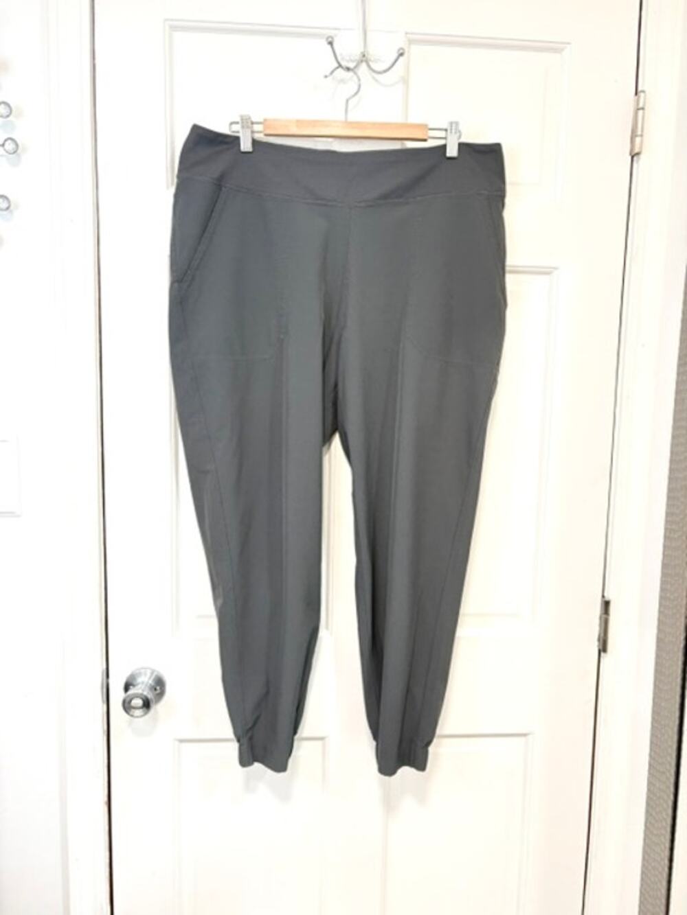 Patagonia Women's XL Happy Hike Studio Jogger Pants Gray Stretch Pockets Hiking